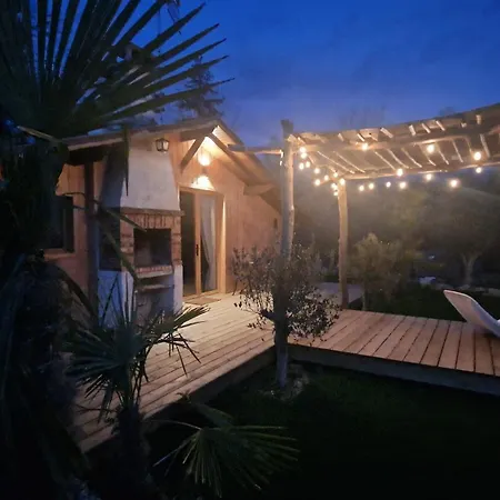 Kaebane 54, Avec Au Bord De L'eau